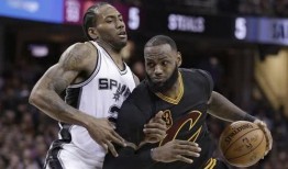 詹姆斯小卡爆料视频,独家爆料背后的篮球风云